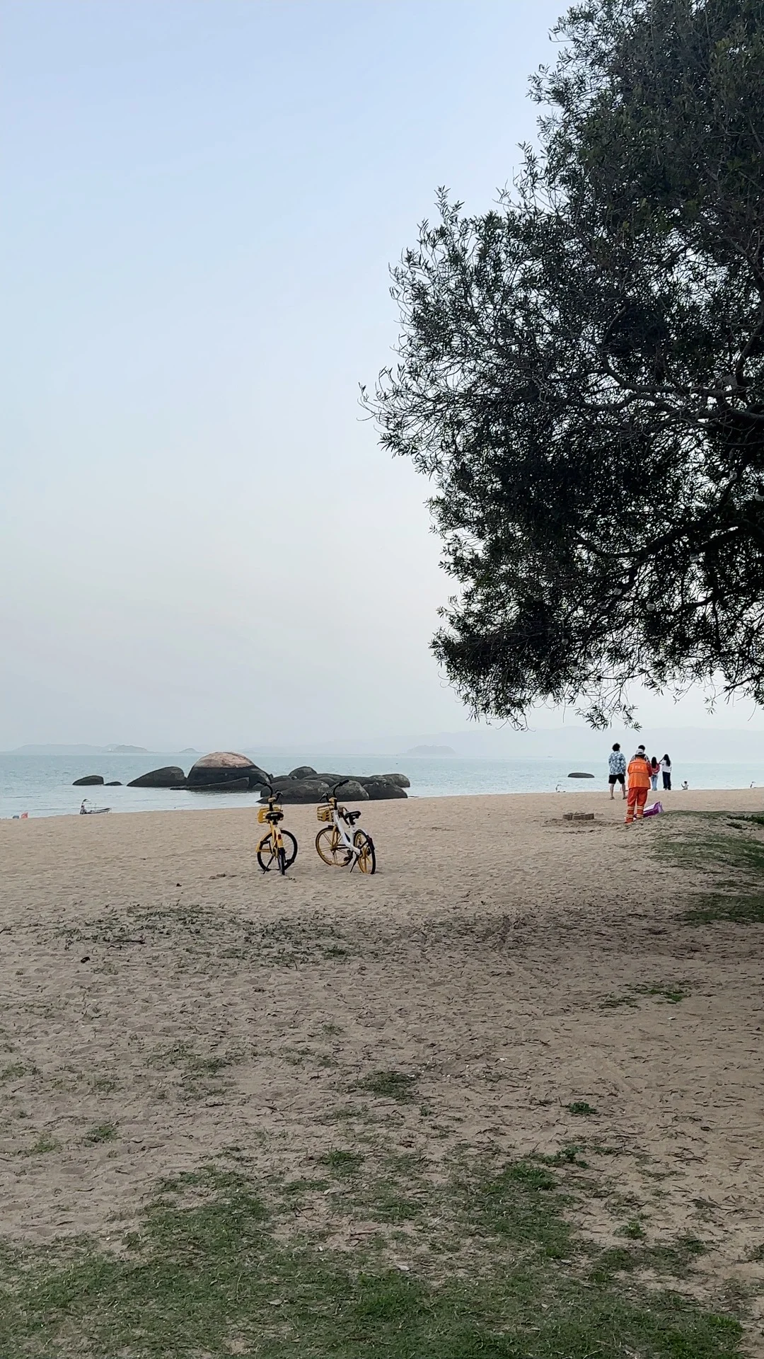 阴天☁️的海边也很治愈
