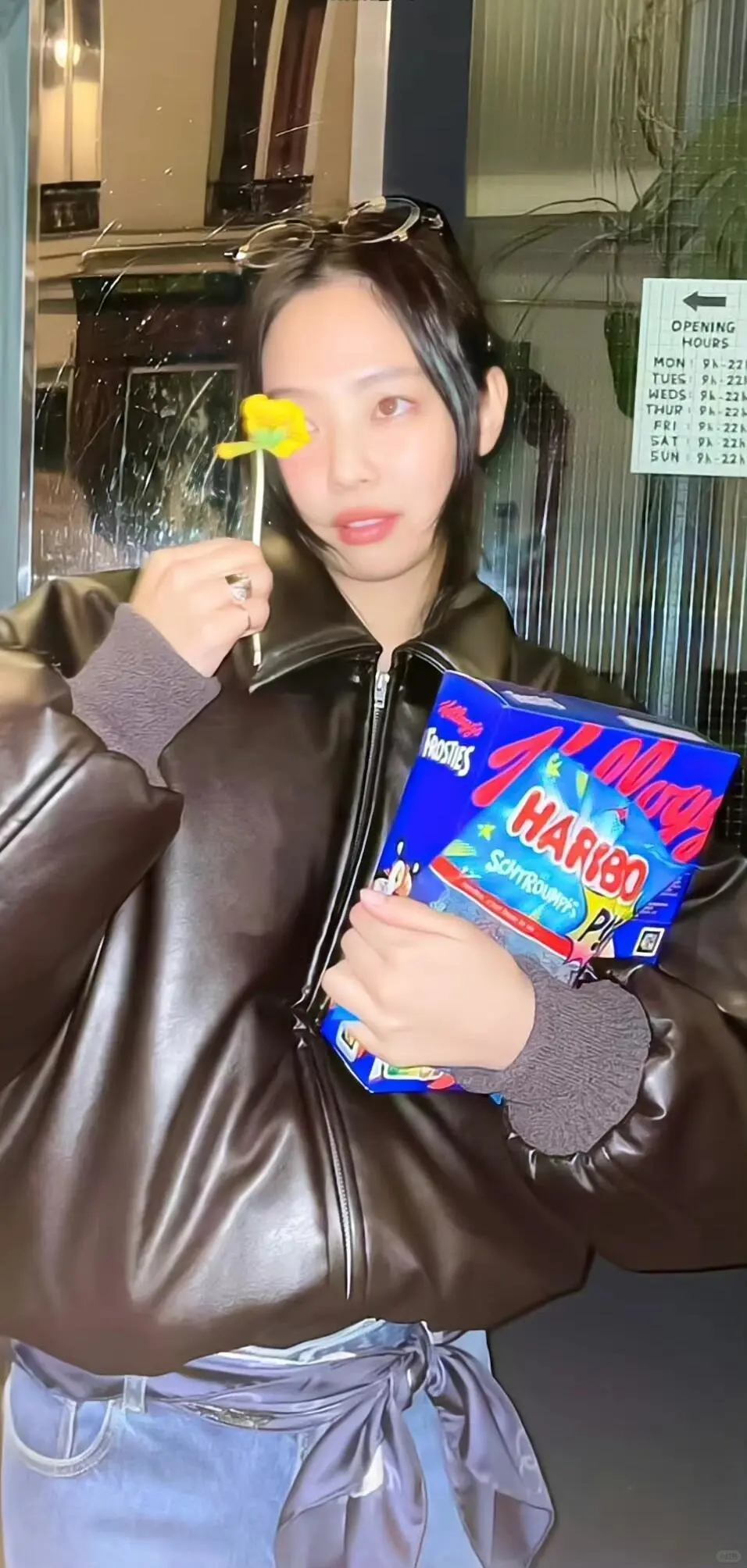 她才是四人里颜值蕞扛打的吧……