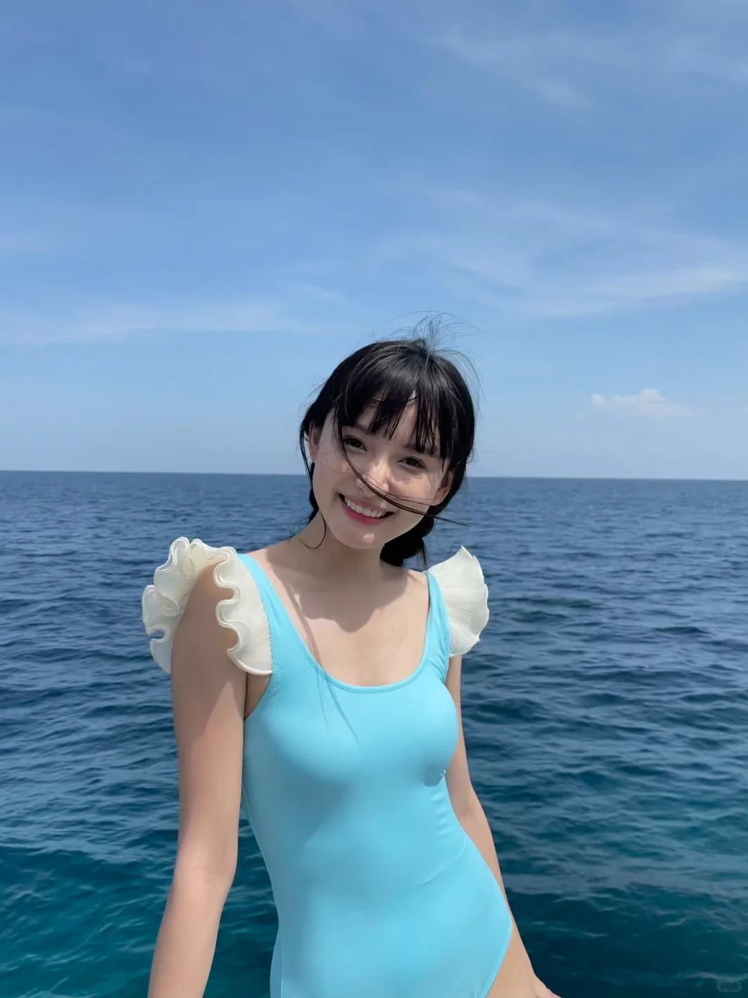 【林小宅湖蓝色连体泳装】