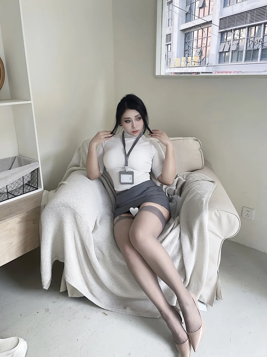 “那个总是爱迟到的女秘书”