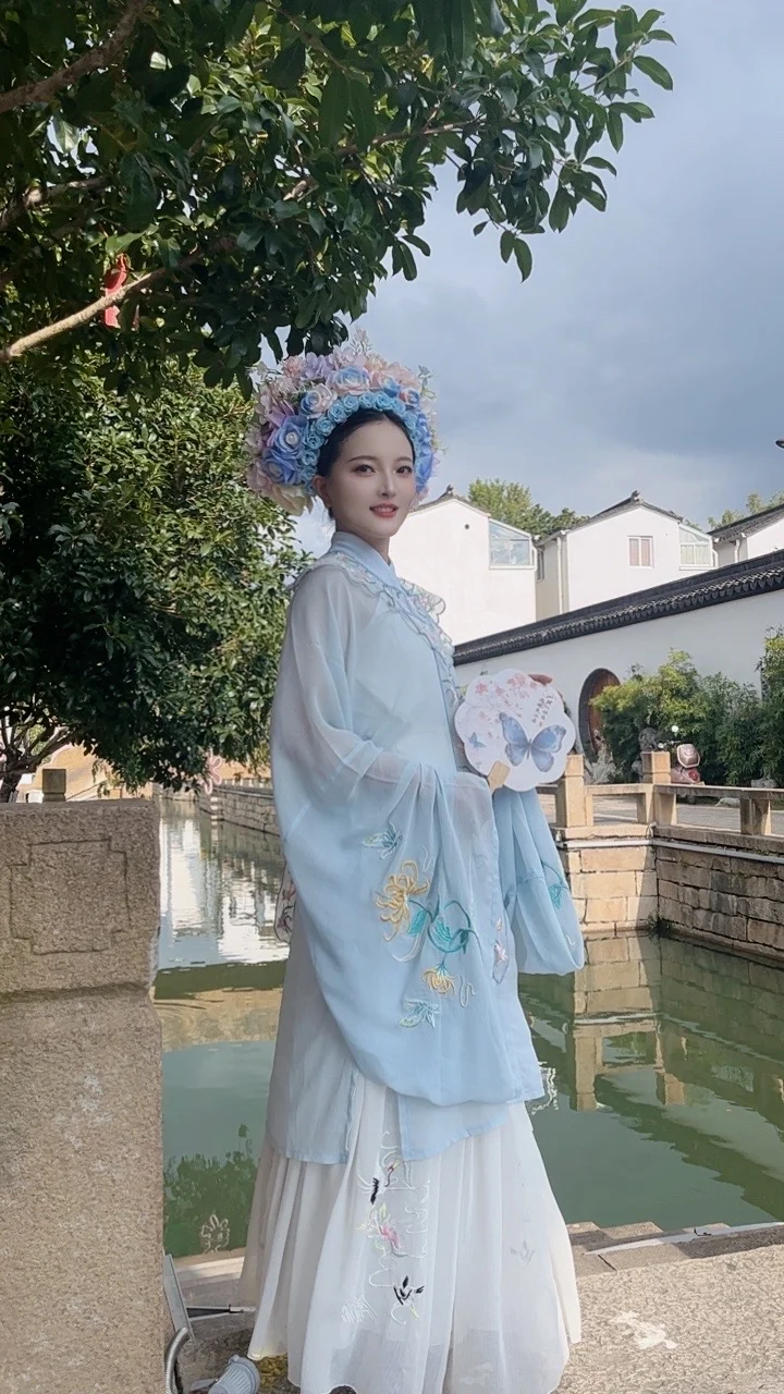 一念簪花，一世无忧，今生戴花，世世漂亮