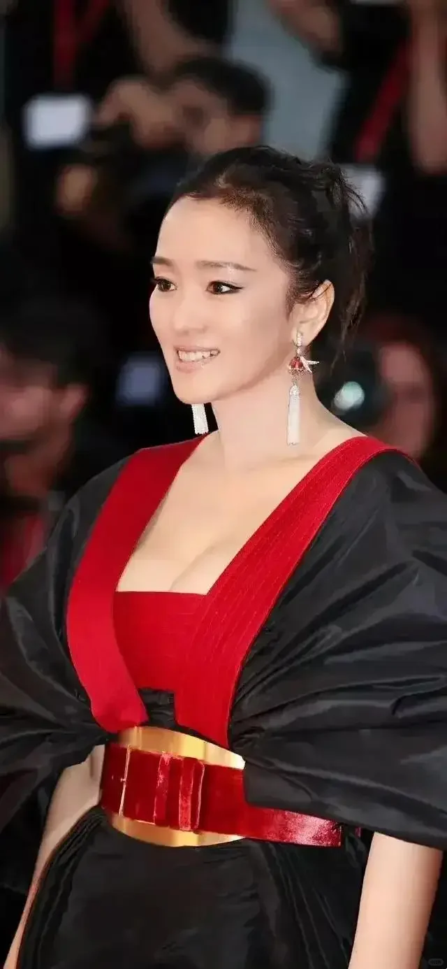 巩俐东方女人的美丽 端庄大气