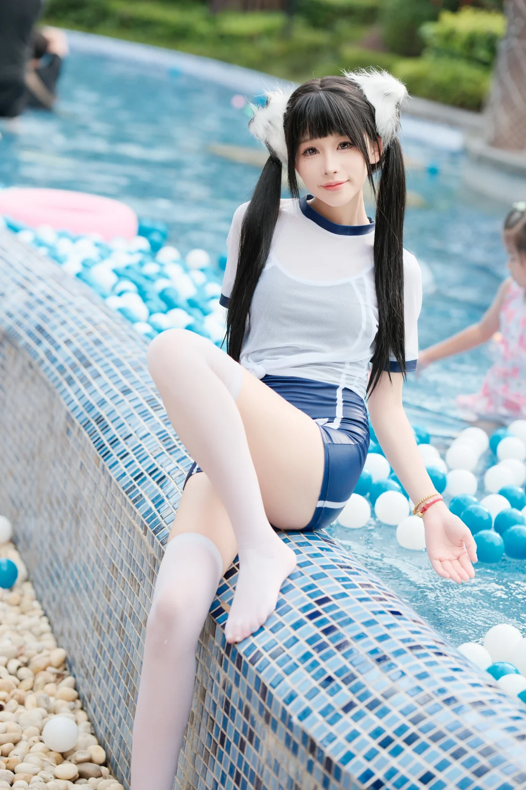 泳池长腿妹妹，爱了爱了