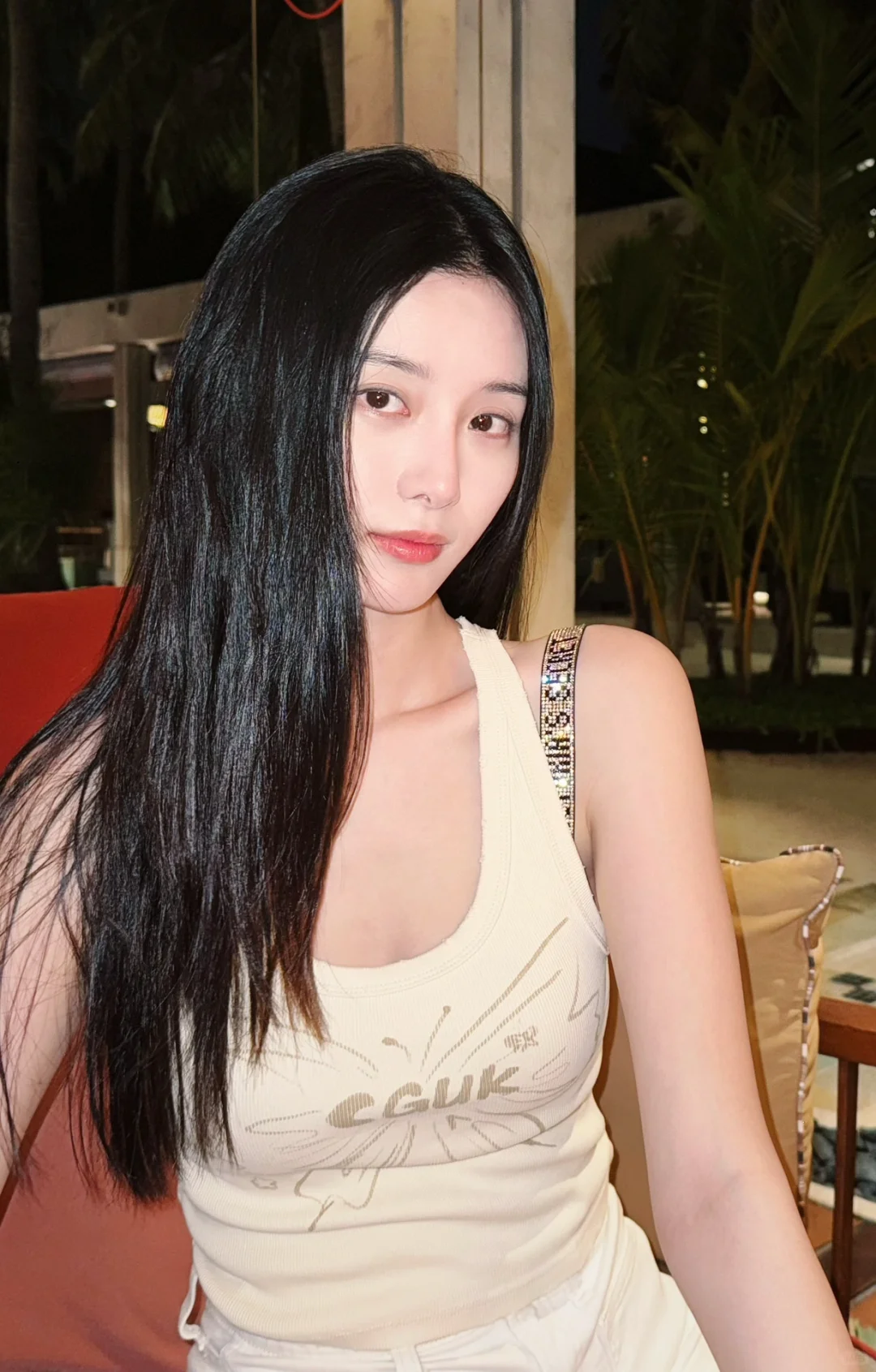 杨幂娜扎小田都在穿的浅春系穿搭，我悟了