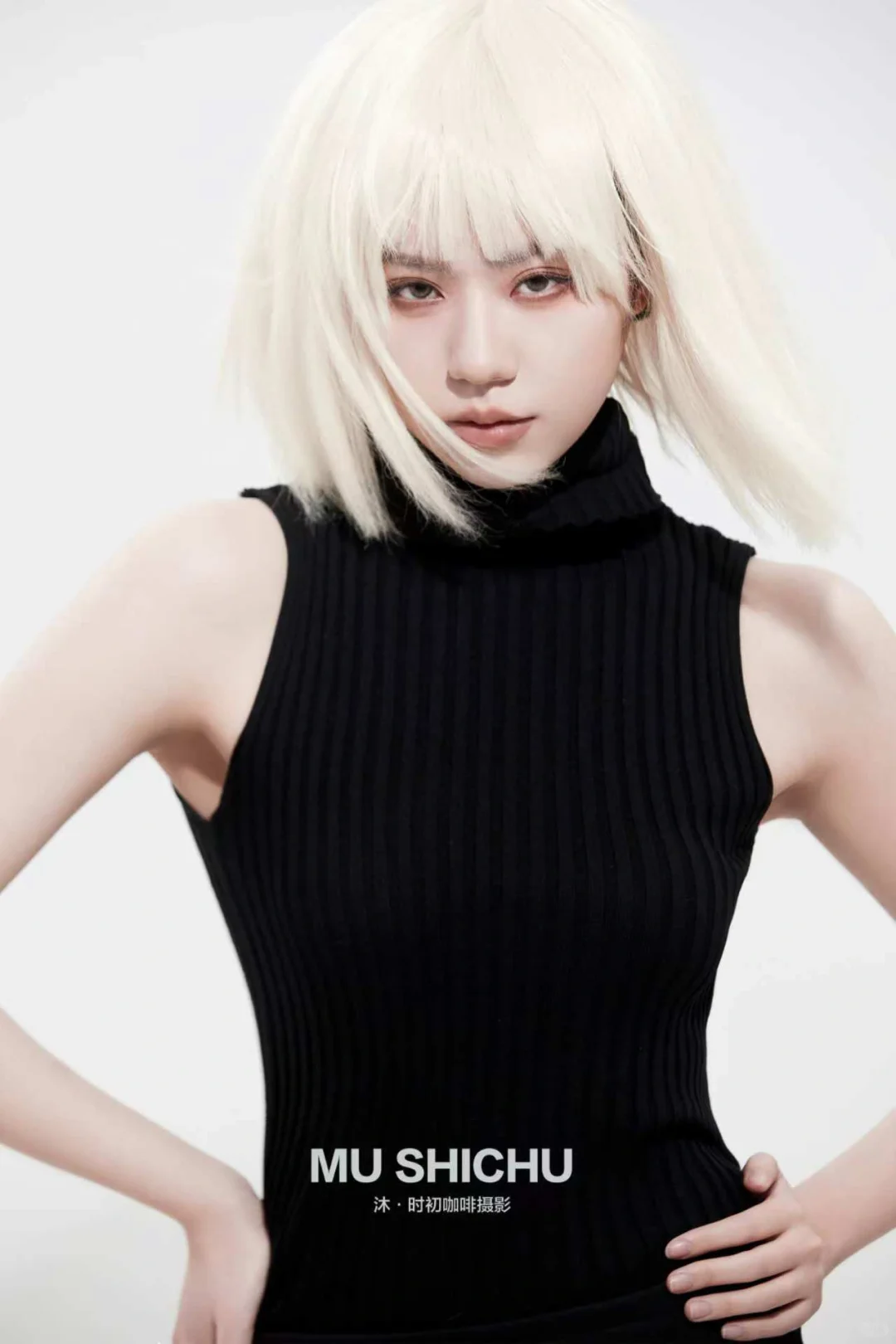 白发少女👑冷艳系写真，一眼万年✨