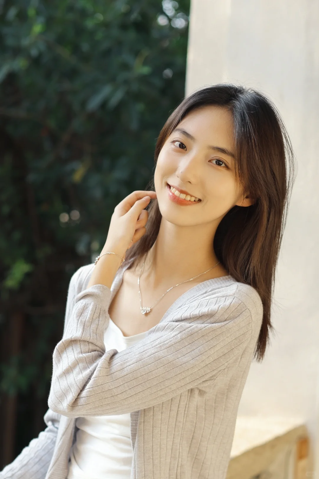 坐在春天里思索了很久