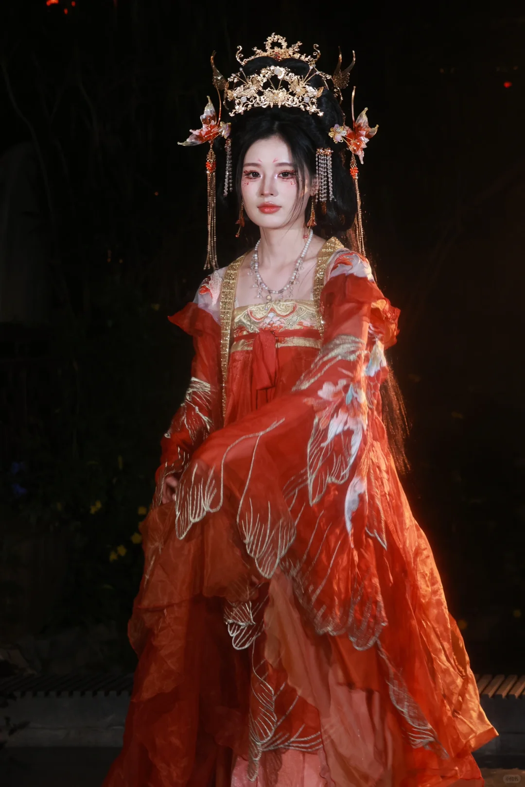 谁家神仙下凡了？！红衣仙子