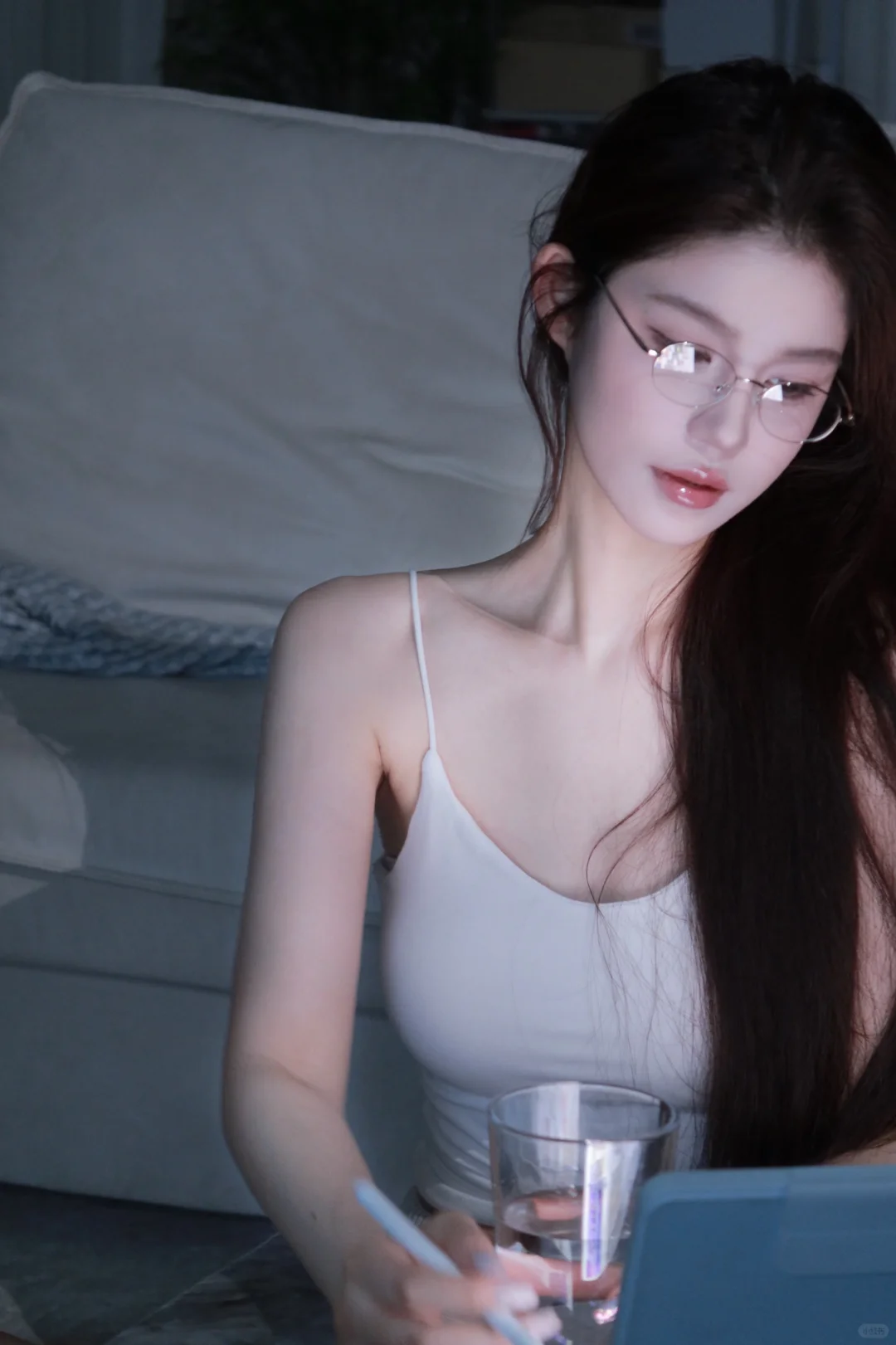 有个摄影师闺蜜是什么样的体验｜宅家清冷感