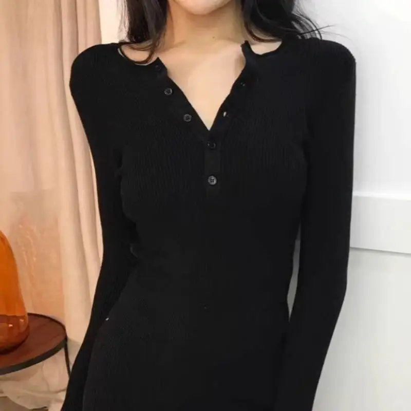 高级感小众黑色包臀裙，秋日必备单品