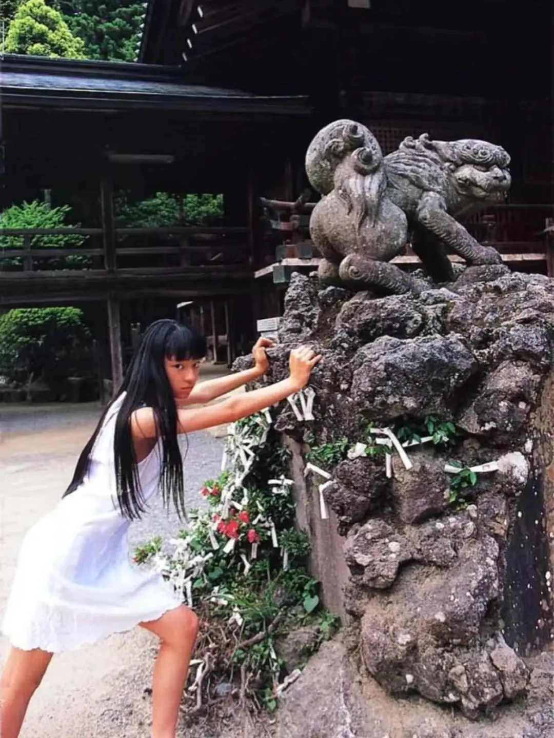 筱山纪信X栗山千明||“神明少女”：野性美