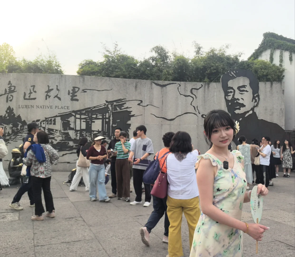 见到绍兴甜妹啦，跟我分享甲亢哥的直播细节