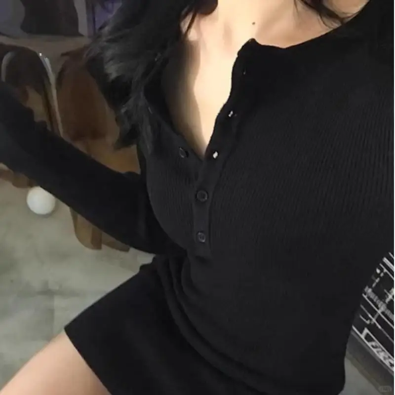 高级感小众黑色包臀裙，秋日必备单品