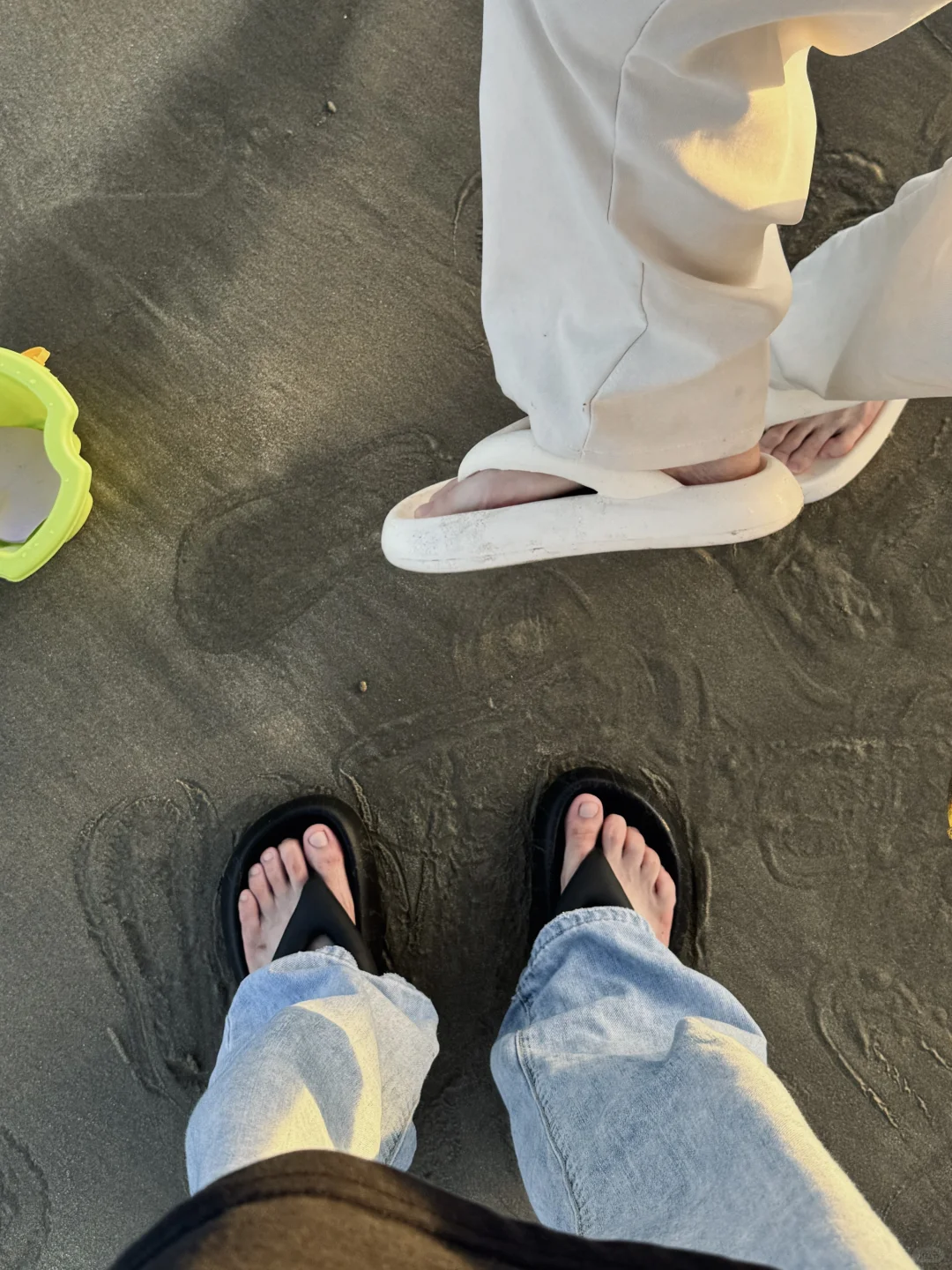 别瞎买！泰国旅游穿这双人字拖就够了
