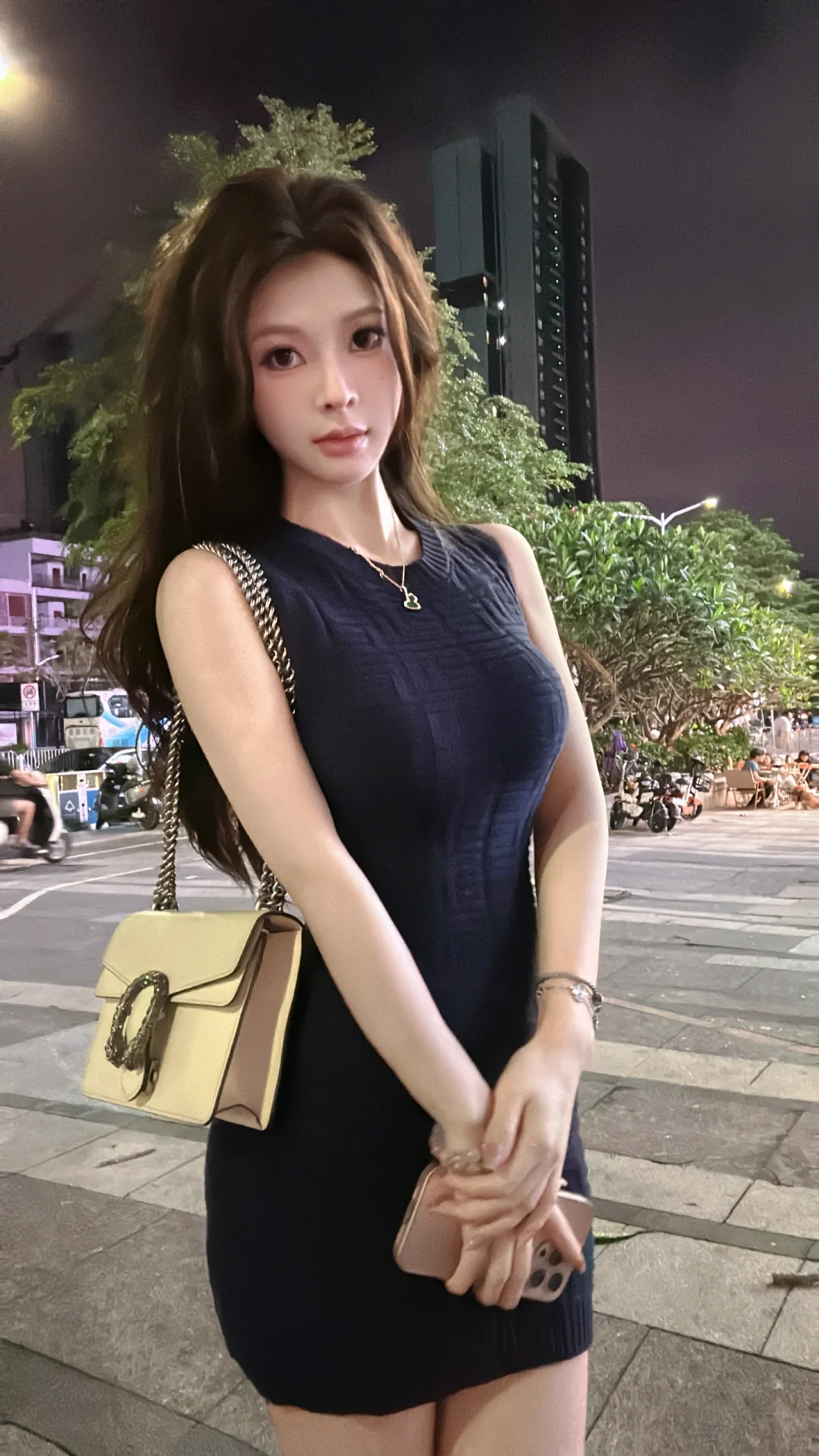 紧身包臀才是显身材的秘诀！