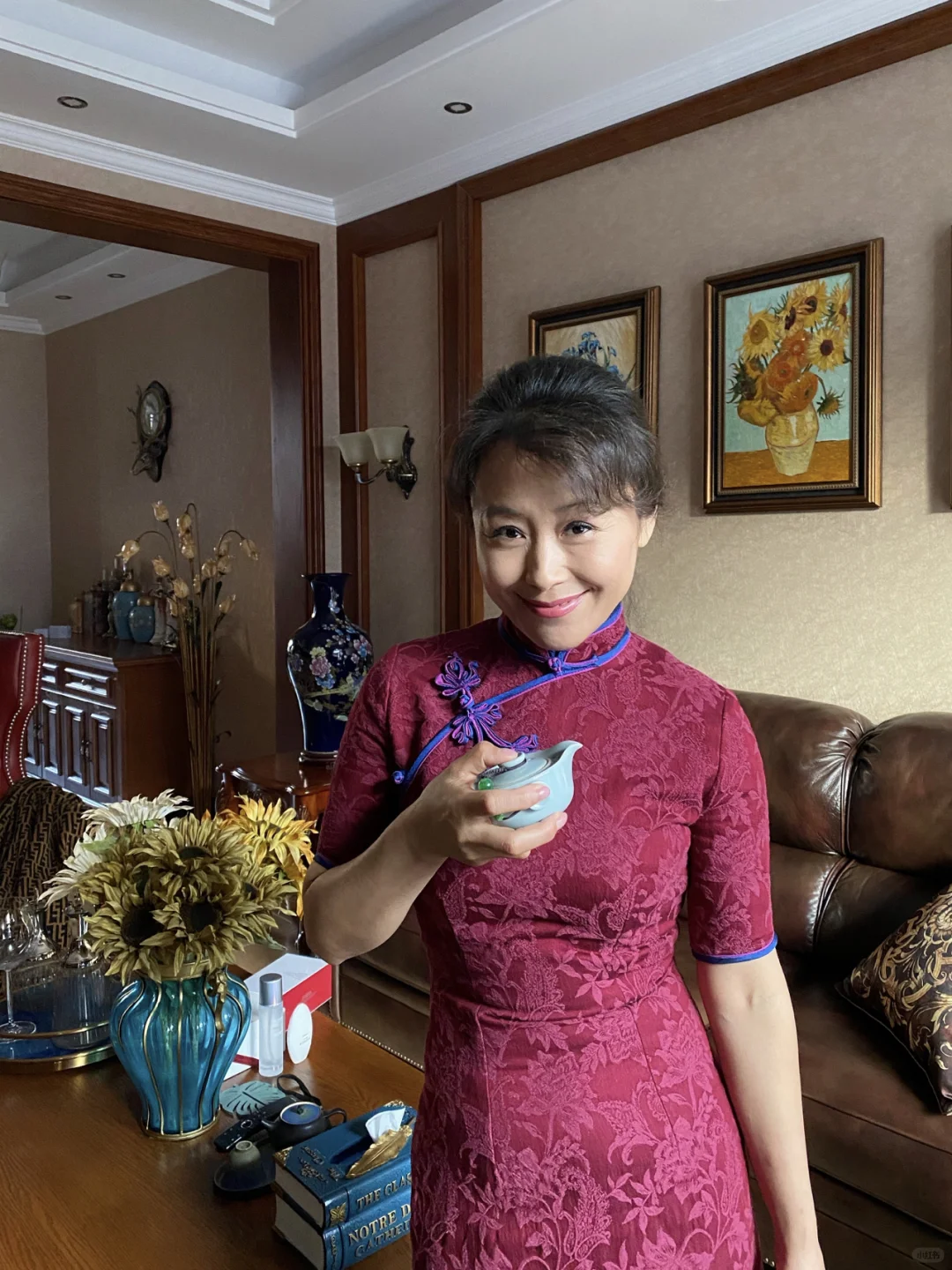 53岁，我是为旗袍而生的，我能穿出旗袍的灵魂