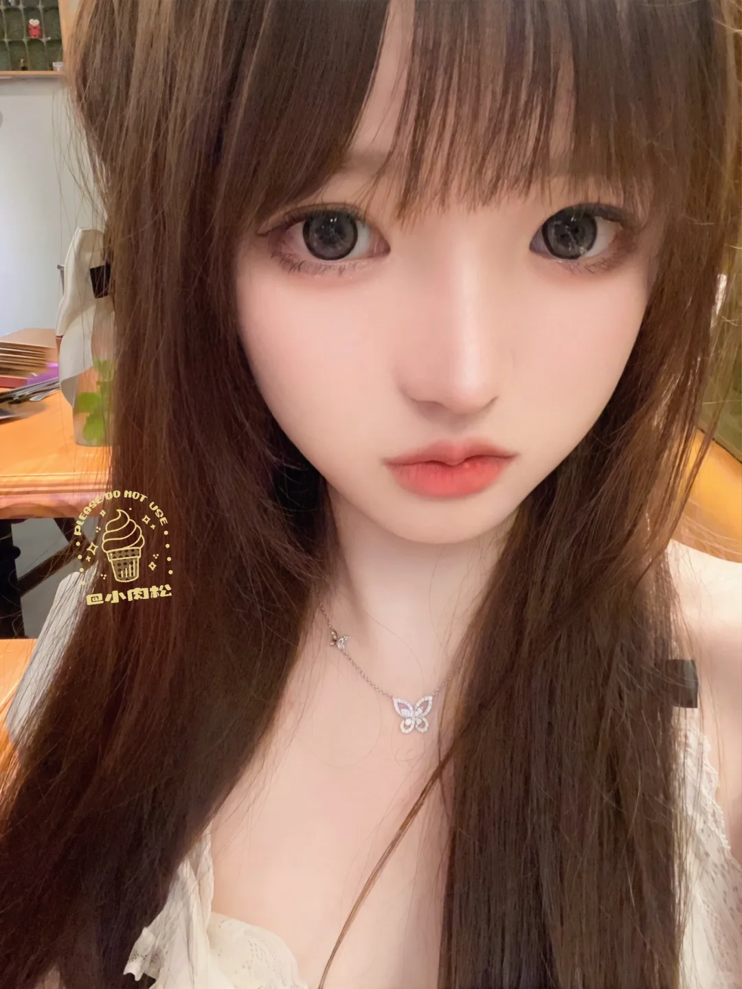 想拍女朋友丑照结果被美到了