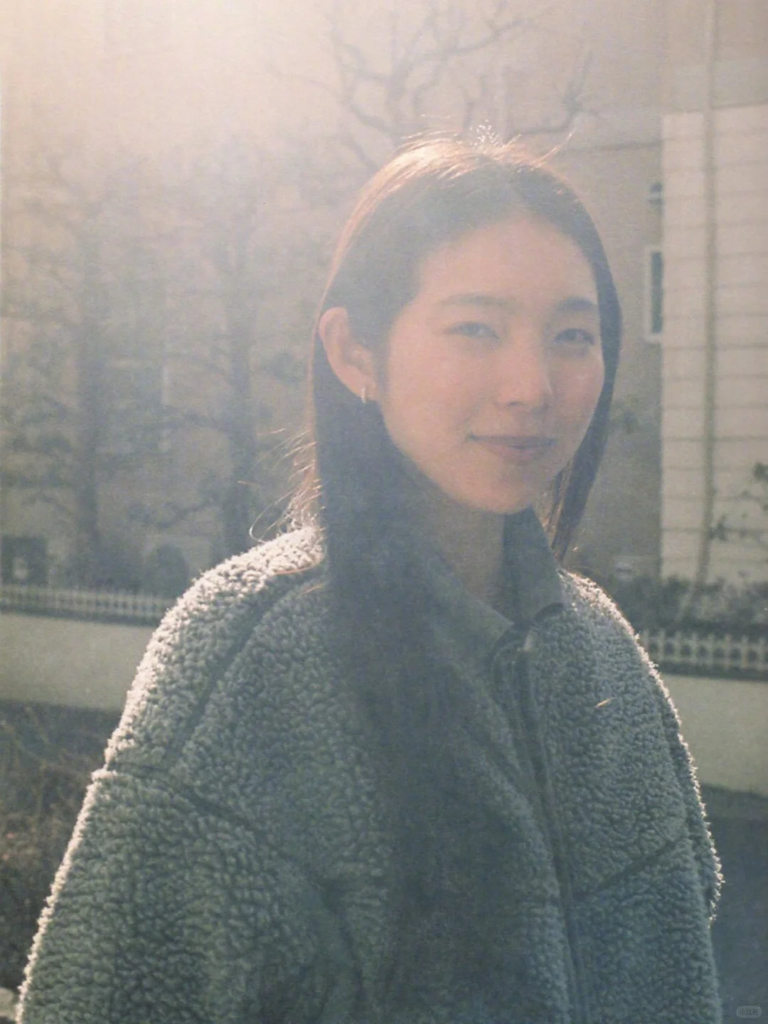 在原美由纪，推出了首本写真集meet you