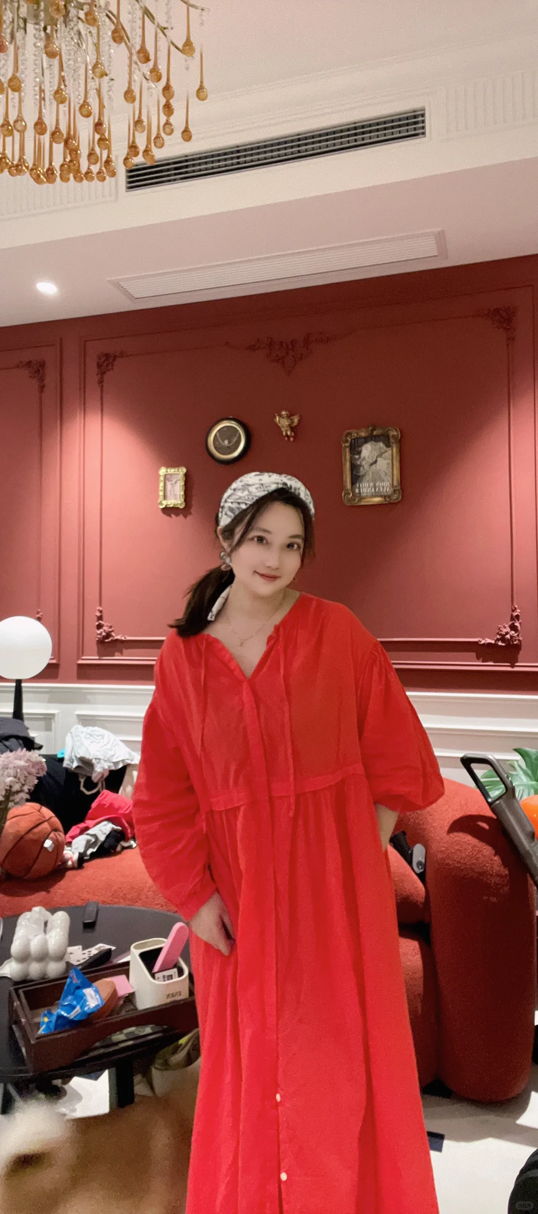 他们说这女的长得一般，但房子很漂亮