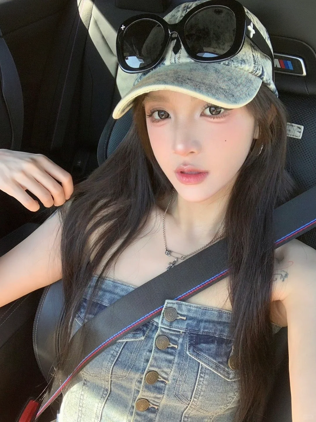 女模特 会💃 大兔兔 蹲摄影师📷