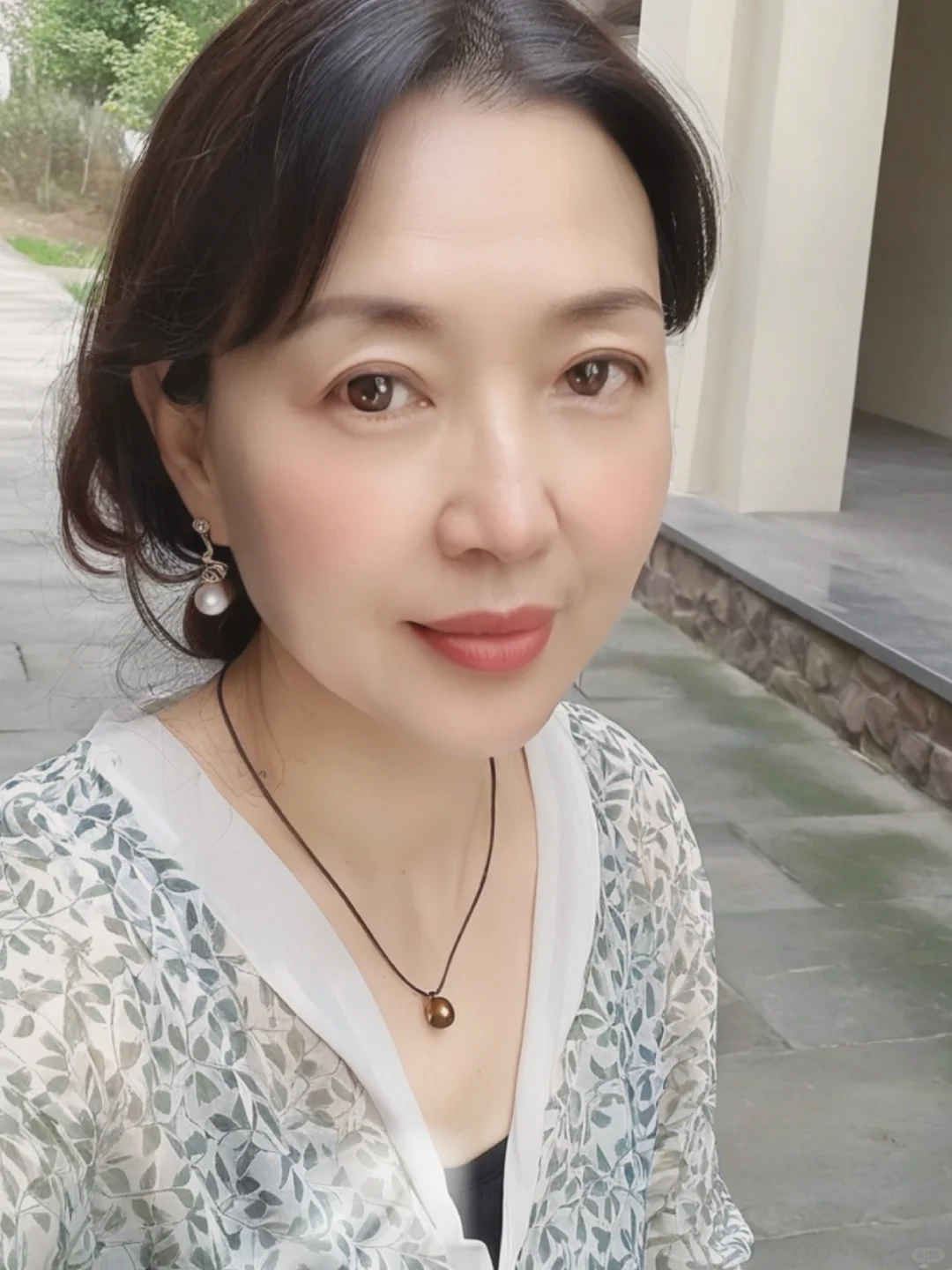 50岁，年轻的时候太高傲，老了没人鸟