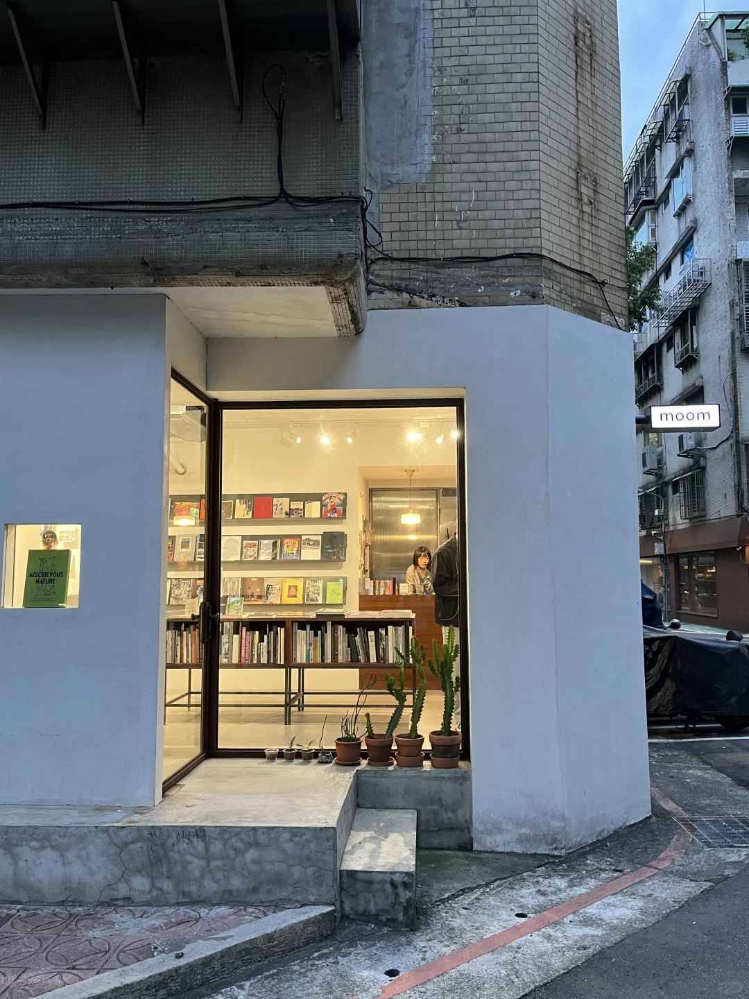 ⋆˚𝜗𝜚˚⋆moom bookshop｜喜提有村架纯写真集