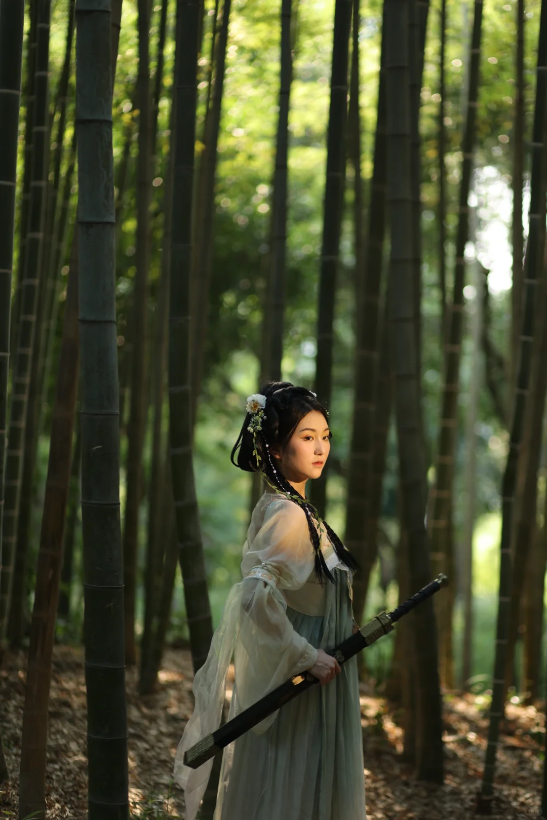 一剑舞红尘，女孩子也能超飒｜武侠小说女主