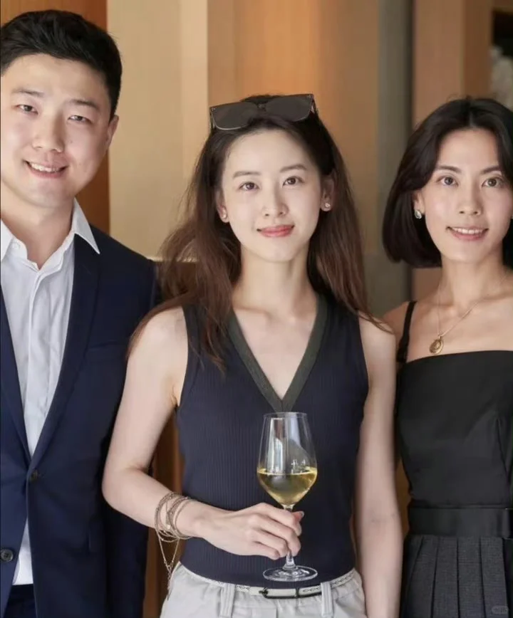 章泽天现在的面相才是成功女性应有的进阶