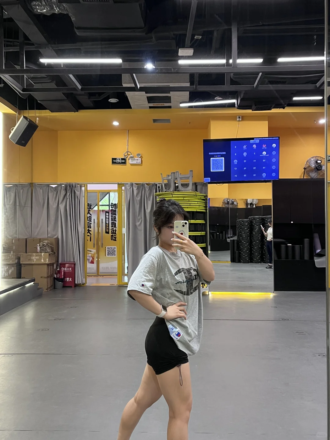 厦门的综合馆有招女教练吗