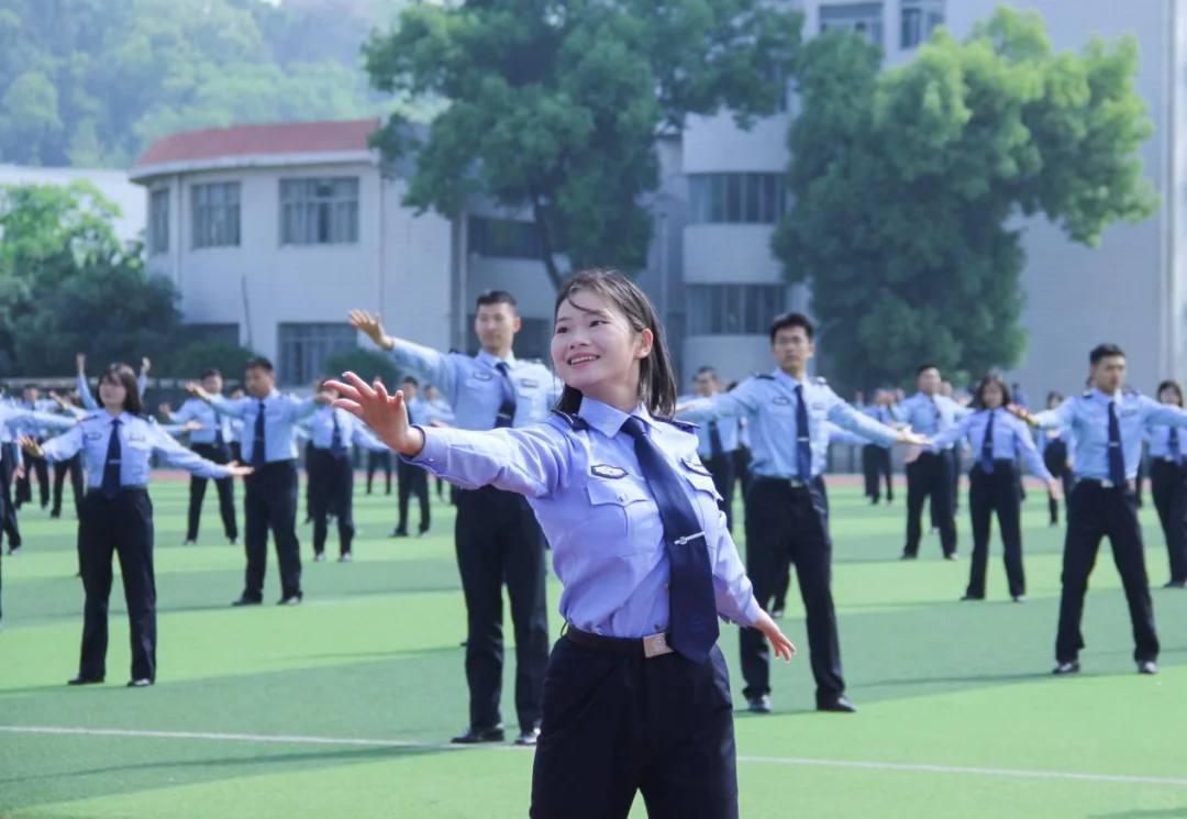 不一样的青春女大—武汉警官职业学院