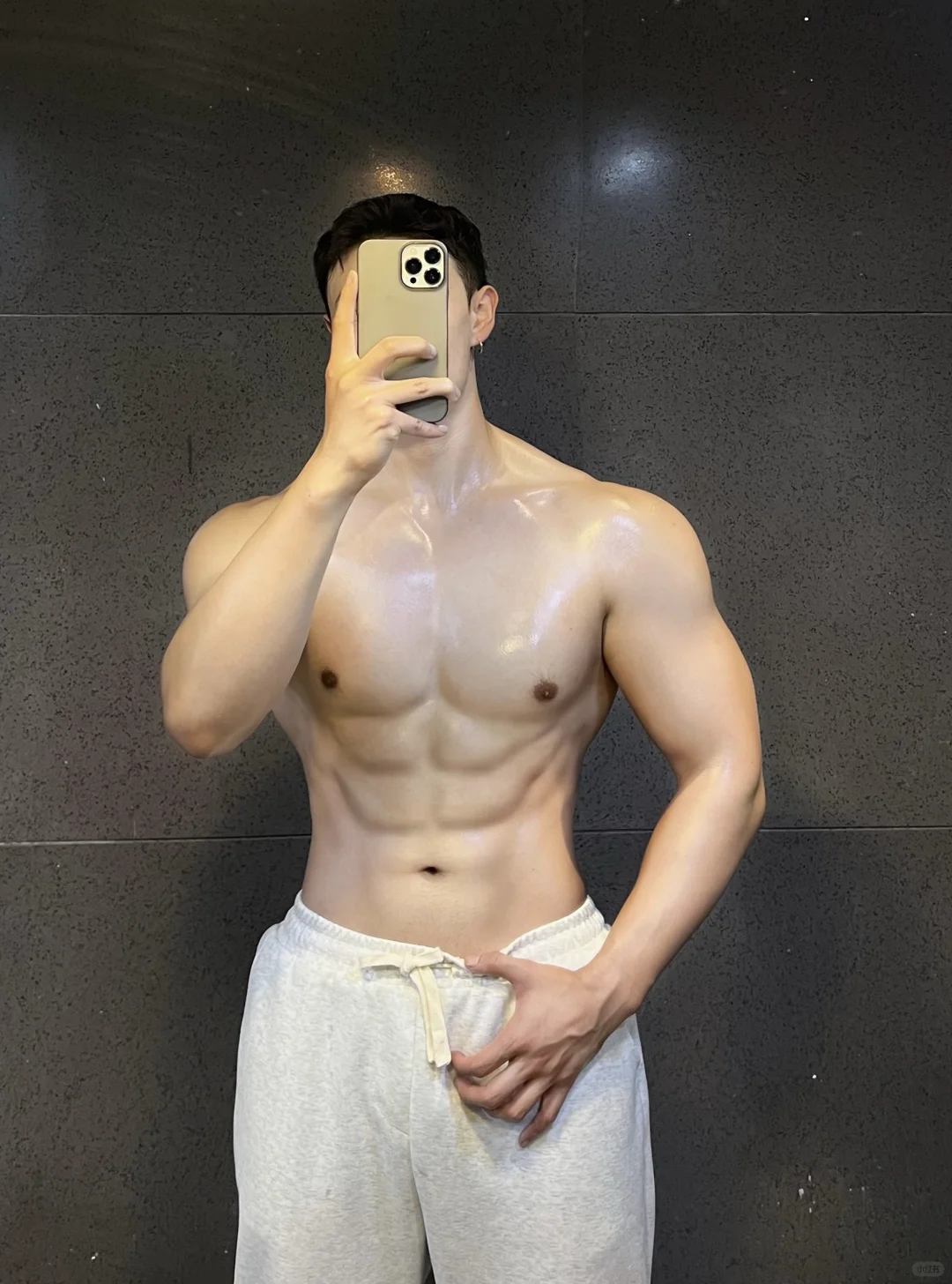 男模