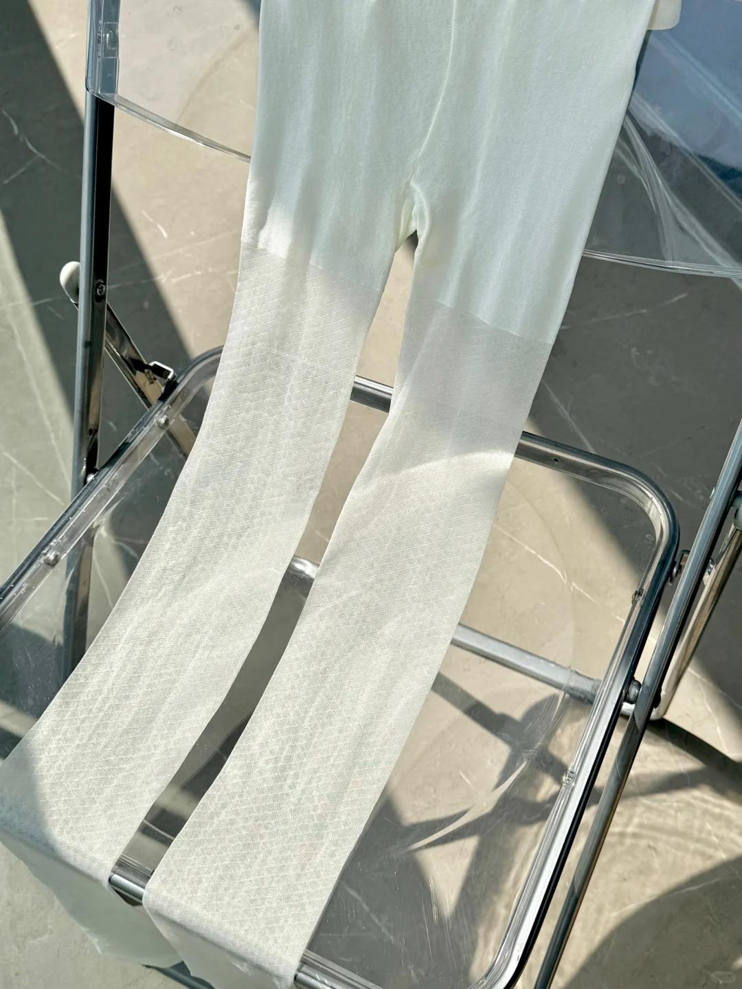 细看暗藏玄机的奶白丝袜…太温柔！