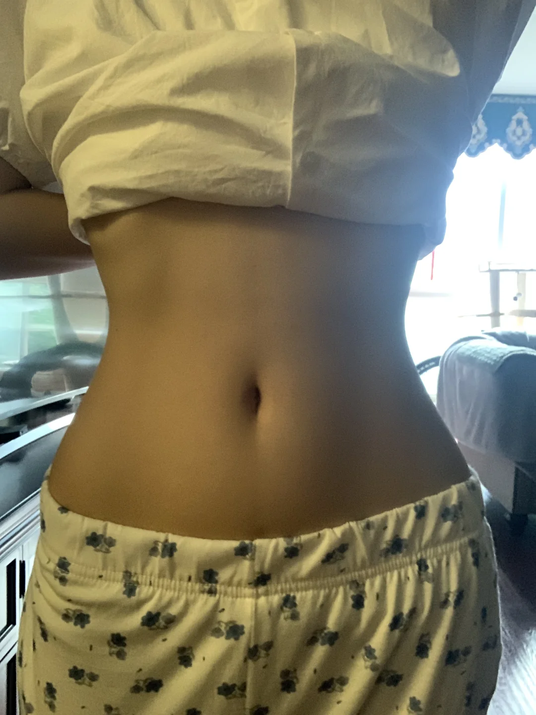 发点美女爱看的