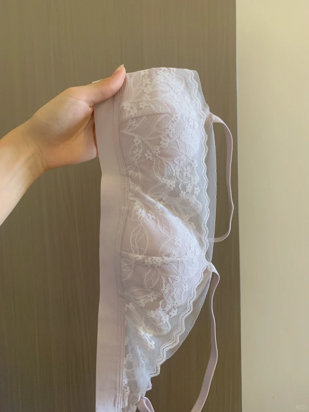 秒变纸片人！好欲好撩人的蕾丝抹胸内衣