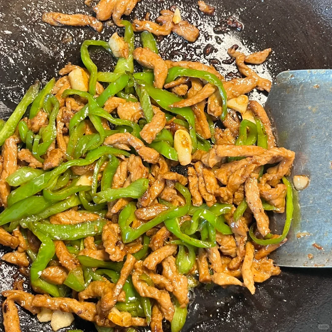 尖椒炒肉版青椒炒肉丝｜5元一人食家常菜