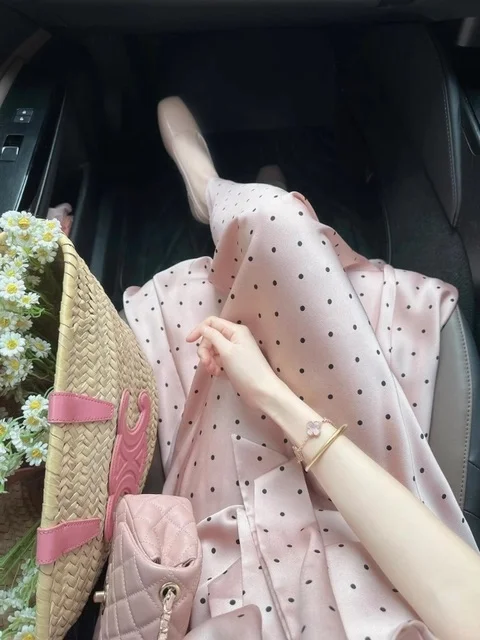 夏季甜妹杀哥弟这套波点连衣裙的含金量呀！