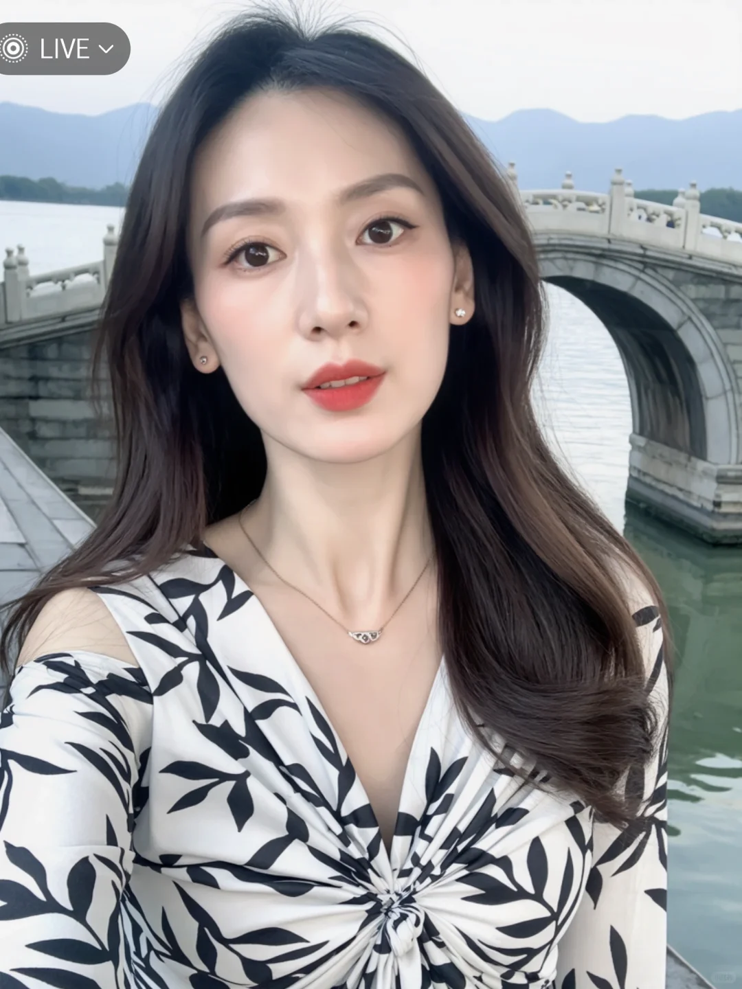 小妈 今天风韵十足