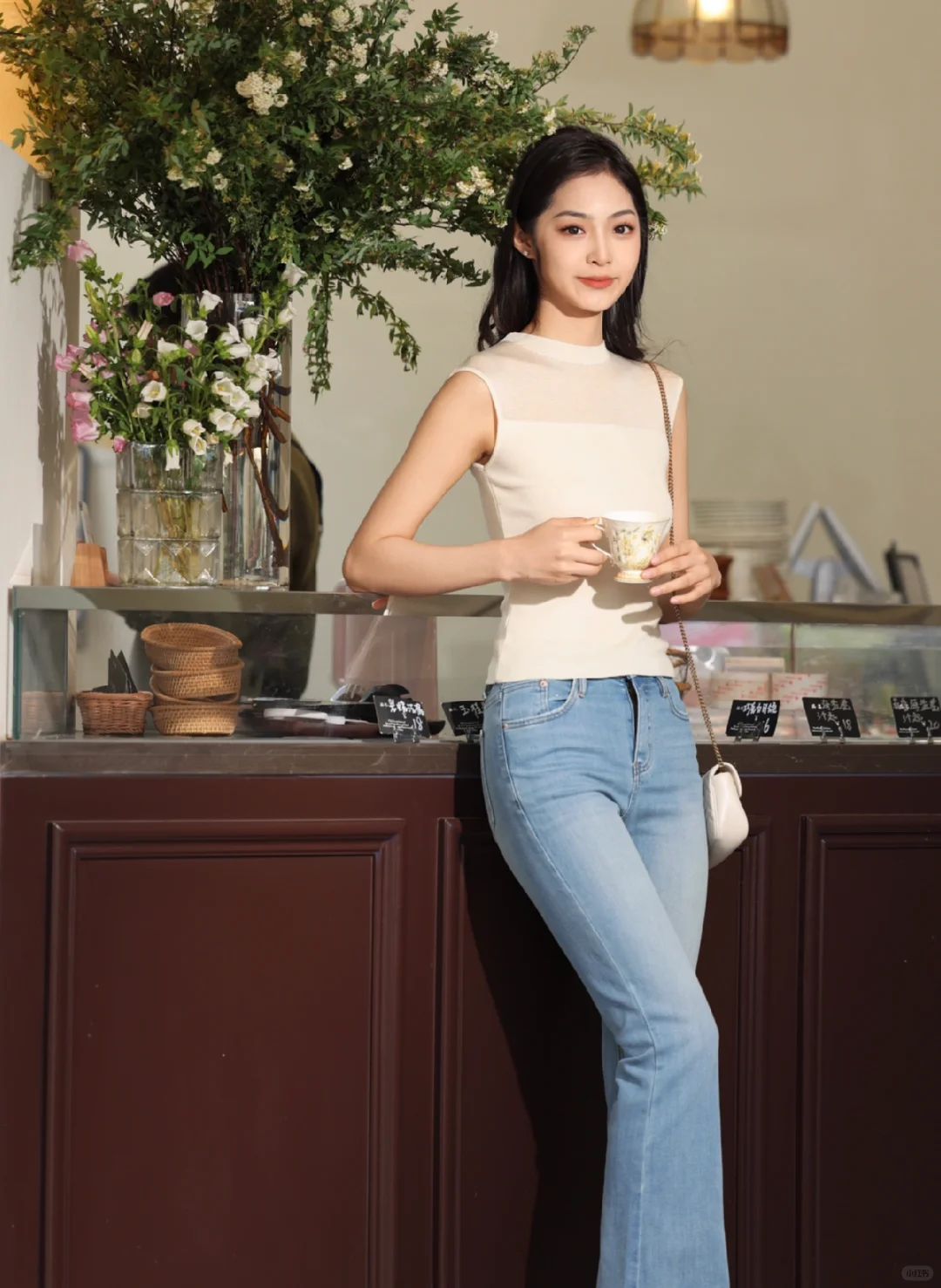 谁懂啊！好喜欢这种知性美！
