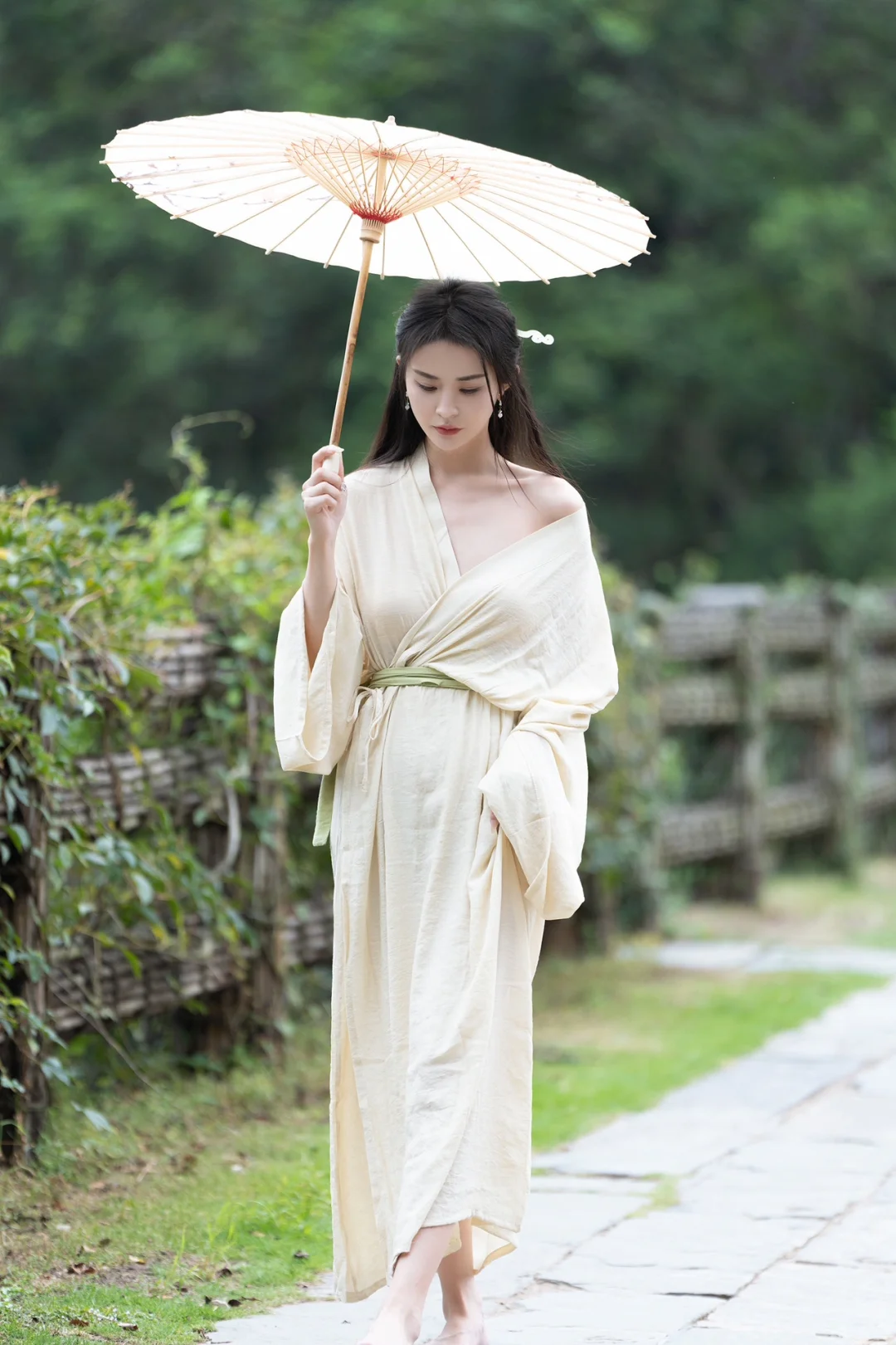烟华袅袅🍃痴心灼灼