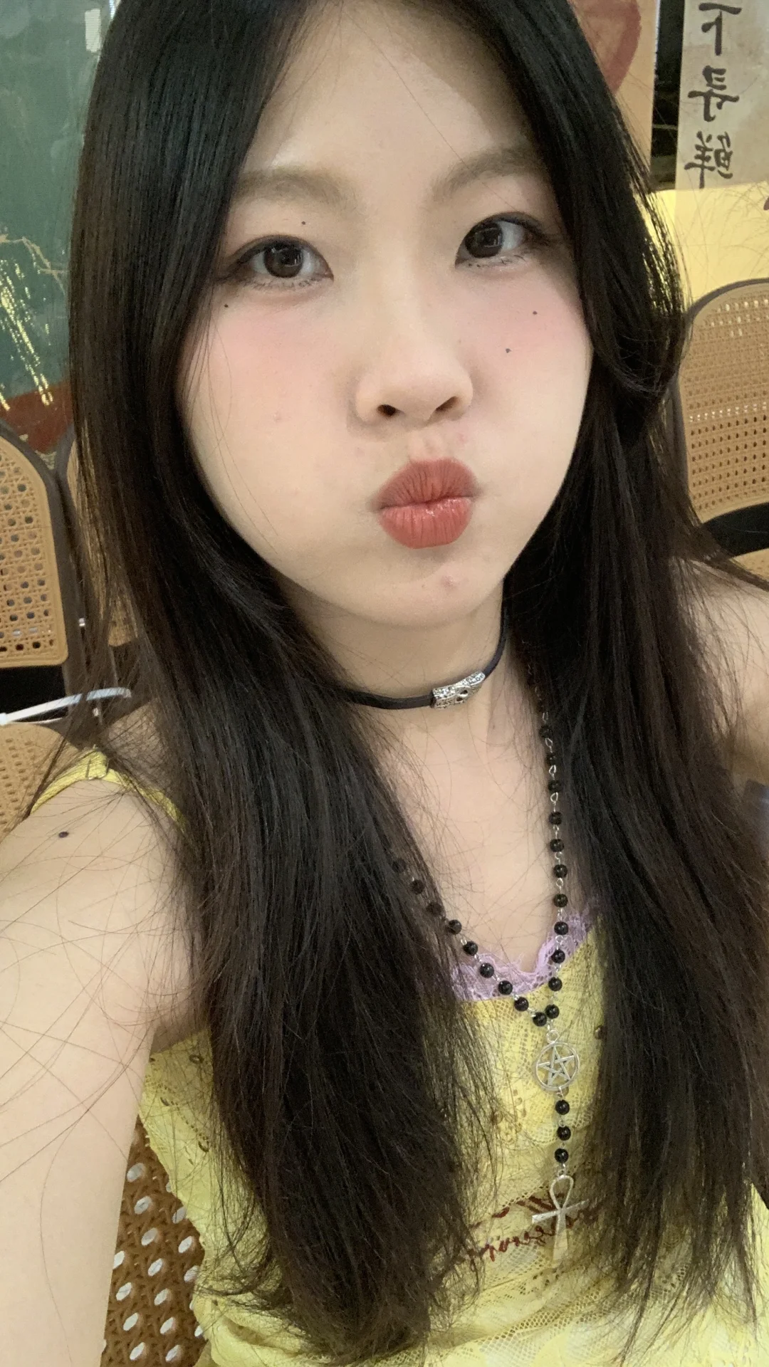 又是黄色