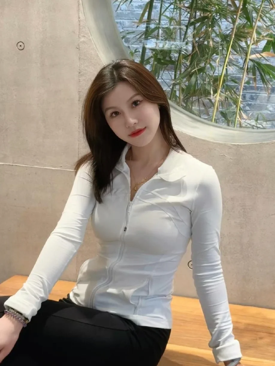 瑜伽女模特 可御可甜 会💃 蹲摄影师