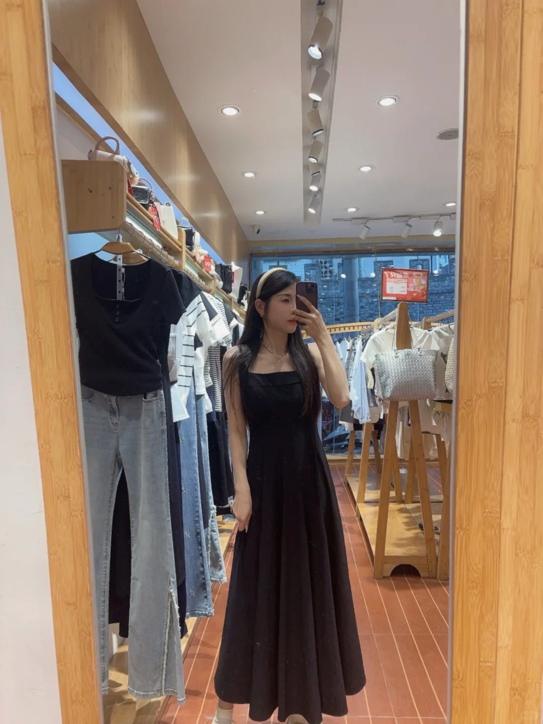 爱依服裙子选择性大