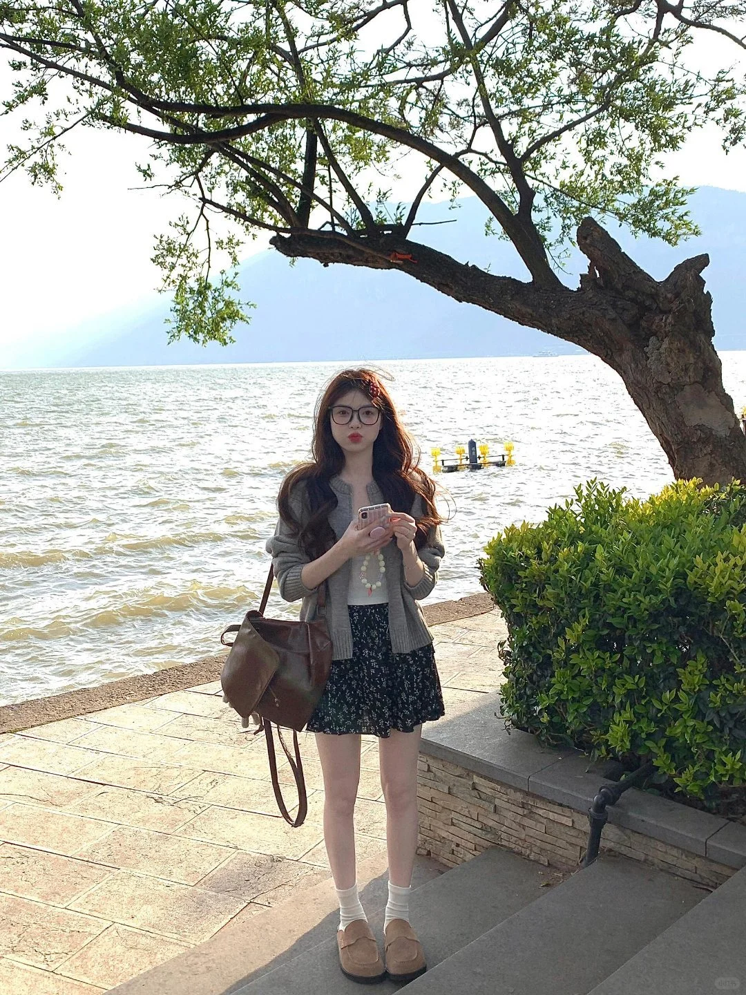 存一组万能站立拍照姿势📷，再笨也能学会