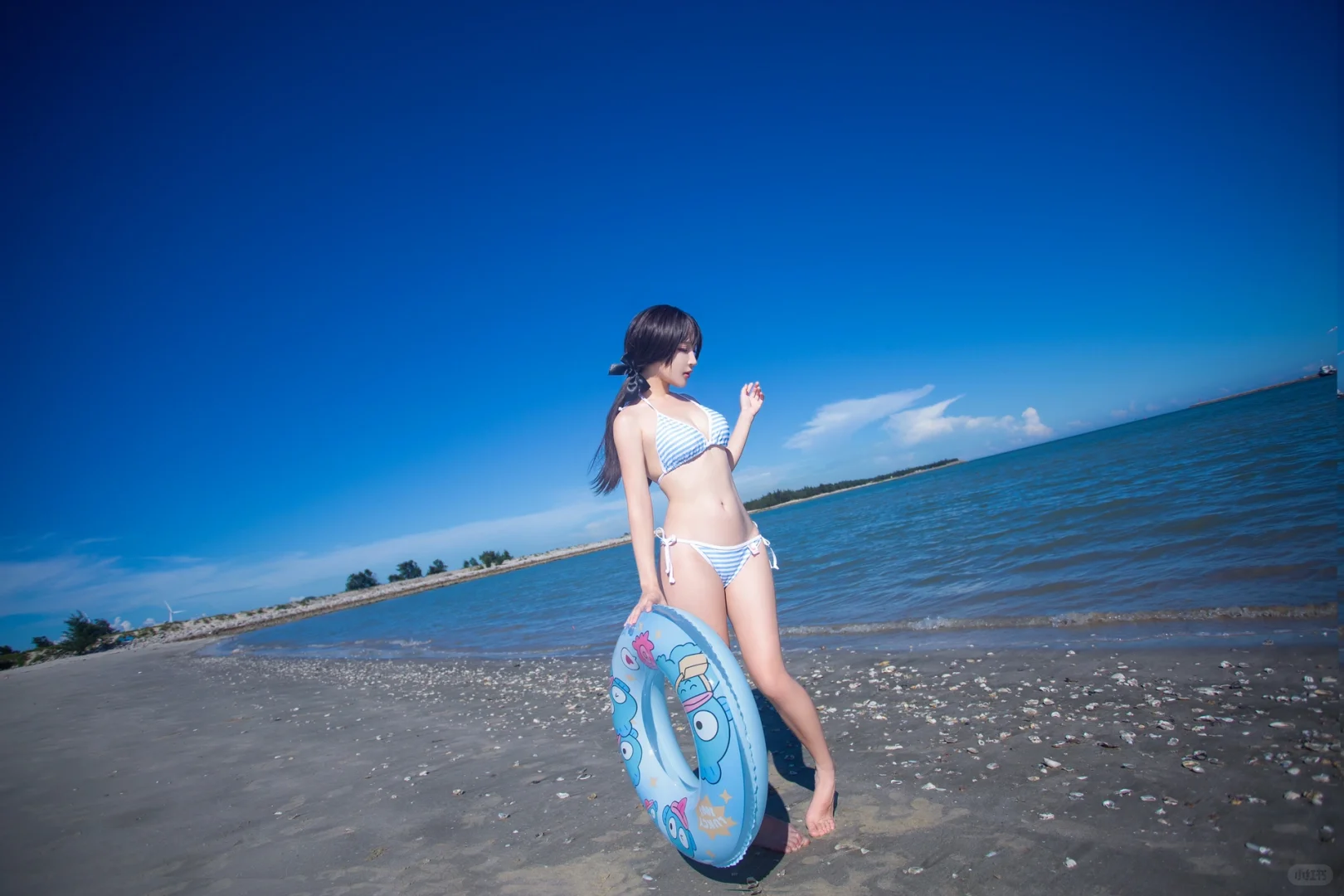 海边和比基尼适配度是百分百！🏝️