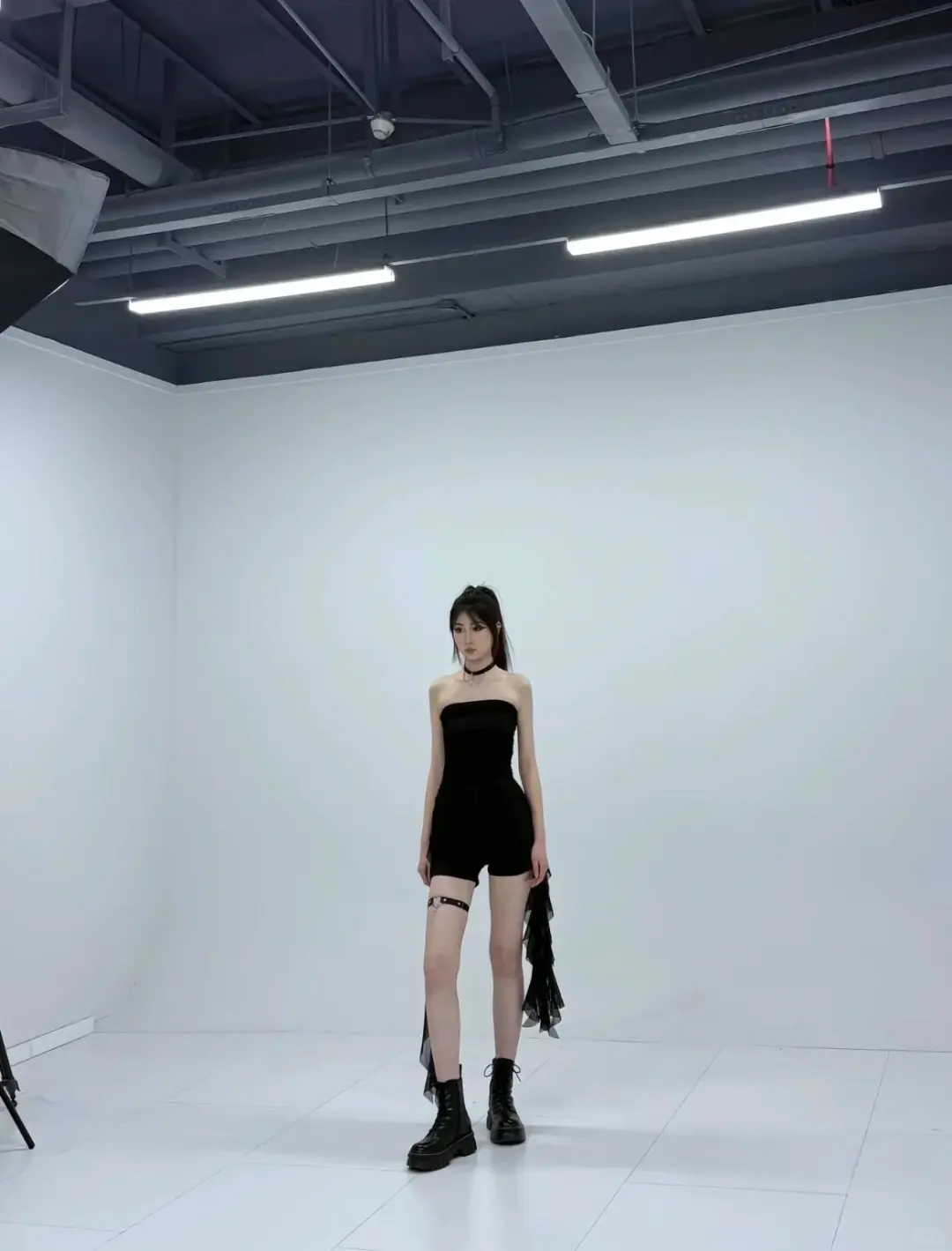 需要大量女模，接受新人