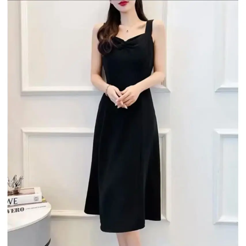 冰丝吊带连衣裙女夏2025新款大码宽松遮