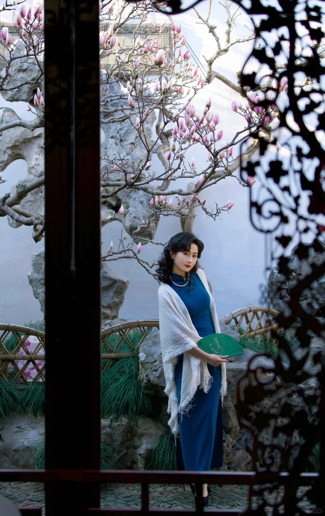 💇‍♀️ 手推波旗袍与玉兰共舞的江南诗画