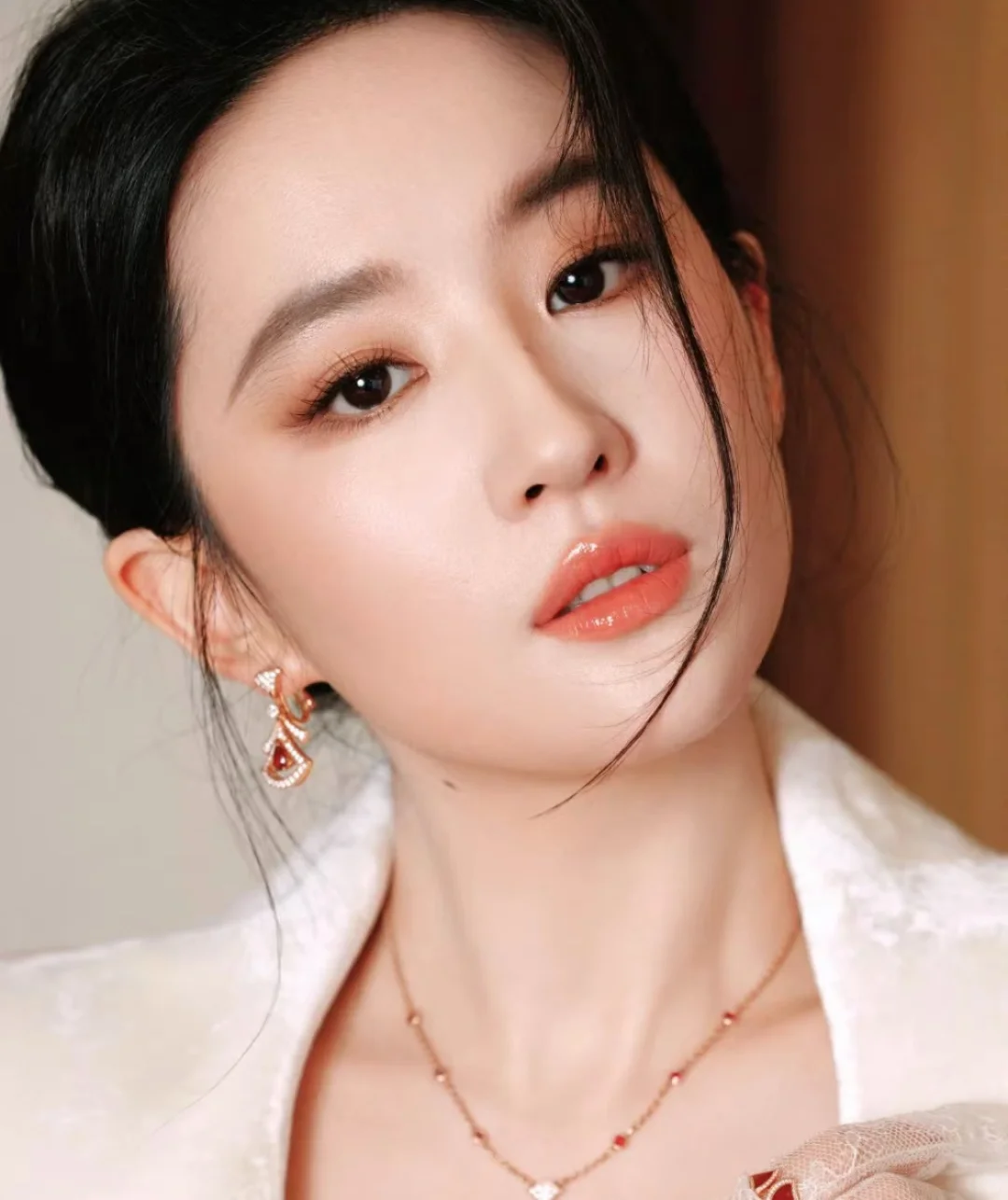 她真的很美！