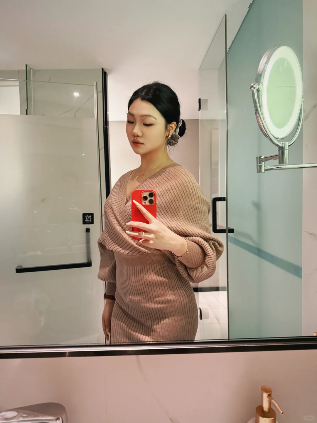 死了老公的美感
