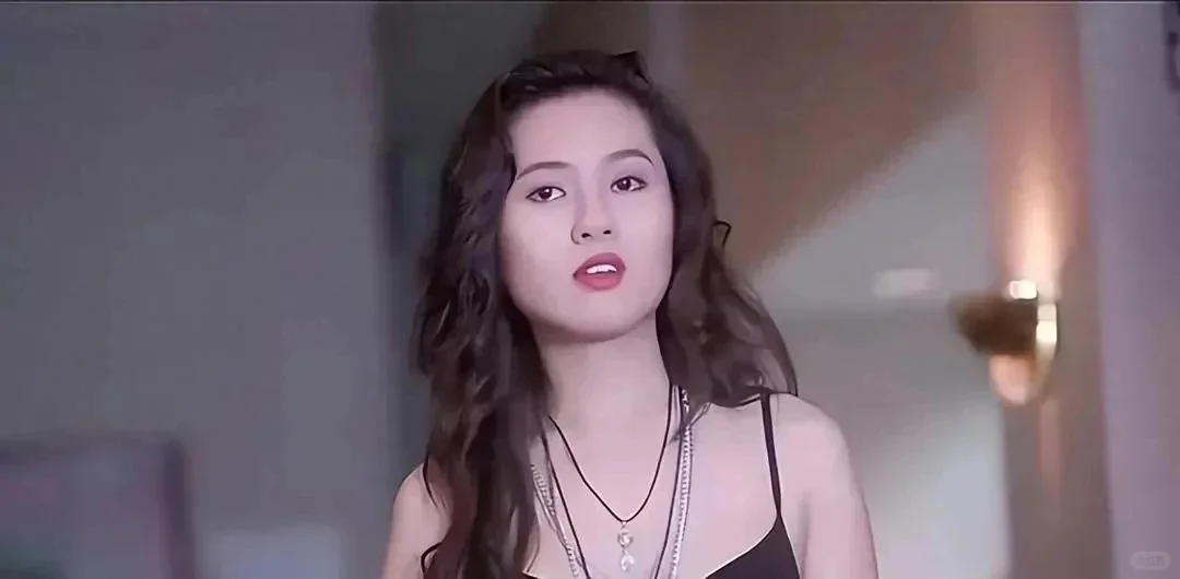 人间水蜜桃”李丽珍，不愧是港风女神代表