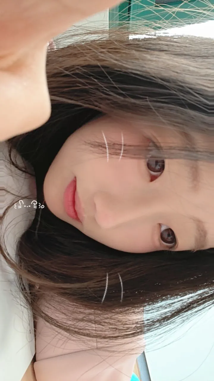 今天窗外阳光很好哦☀️